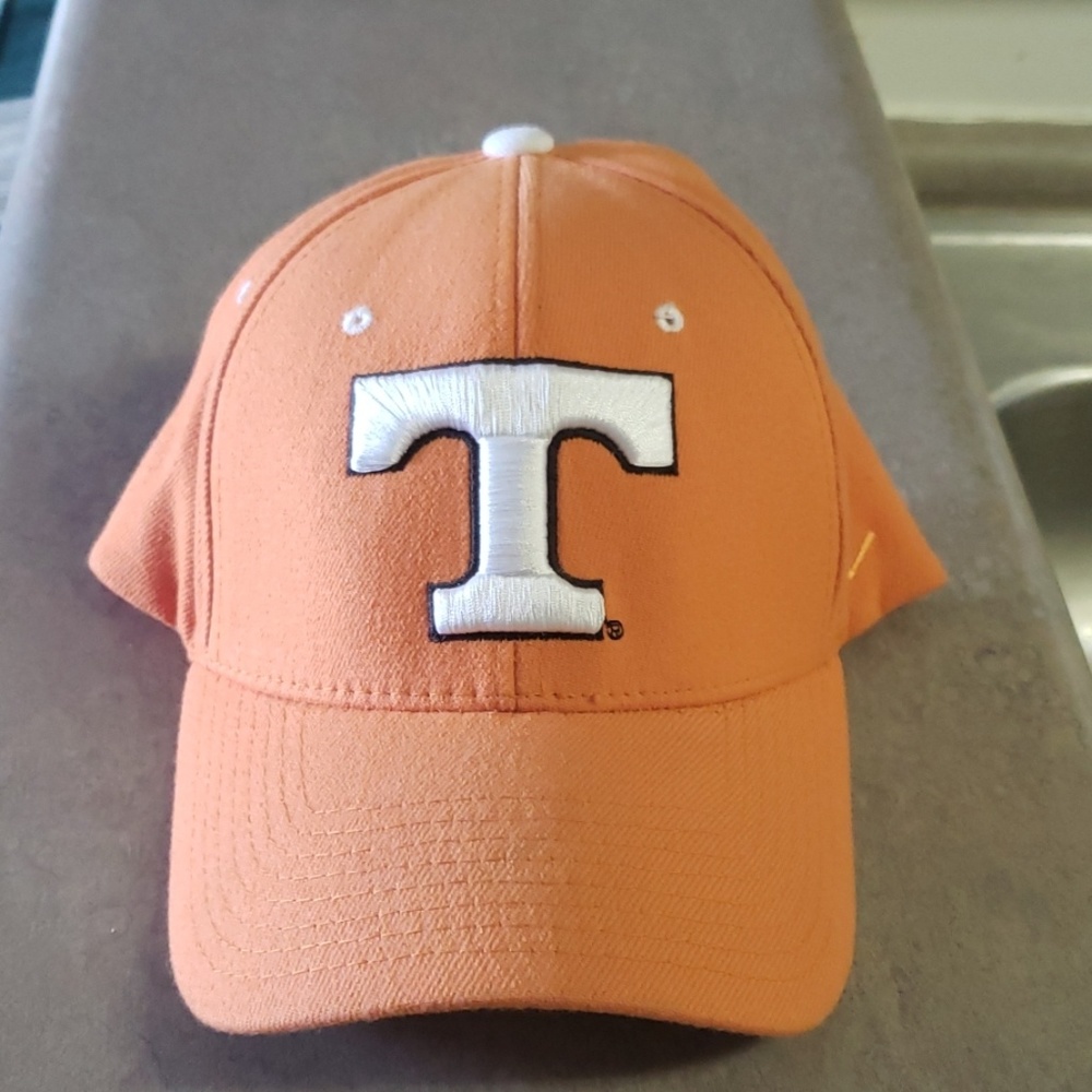 Zephyr brand University of Tennessee flex fit hat